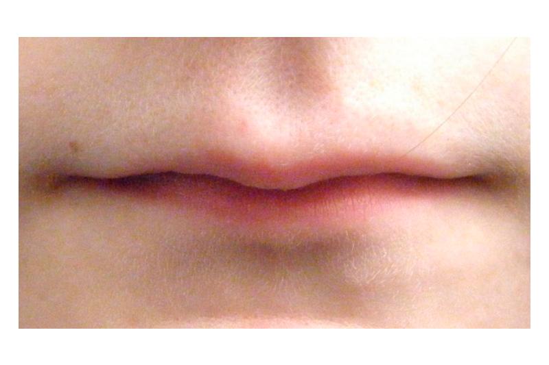 Тонкие губы